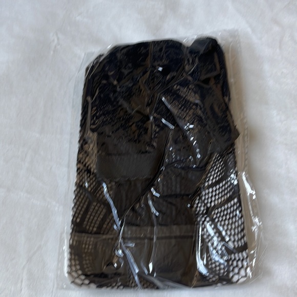 New! Fishnet Pattern Stockings Tights - Picture 5 of 5